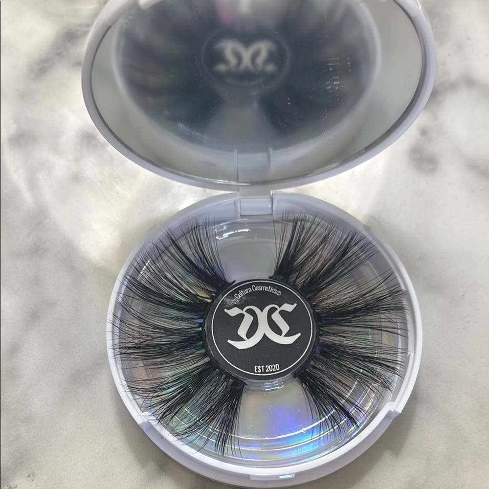Glamour Cosmetics False Eyelashes